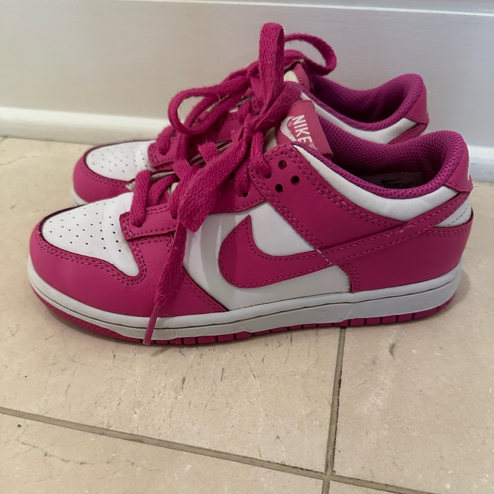 Nike fuschia low dunks, size 2